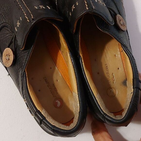 Clark's Unstructured Un.Loop Black Genuine Leather Slip On Shoes Women's Size 5 - Picture 9 of 12